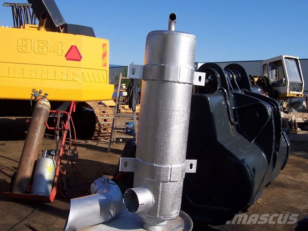  exhaust pipe LIEBHERR R 964 Εξάτμιση Liebherr 964 Podvozky a zavěšení kol