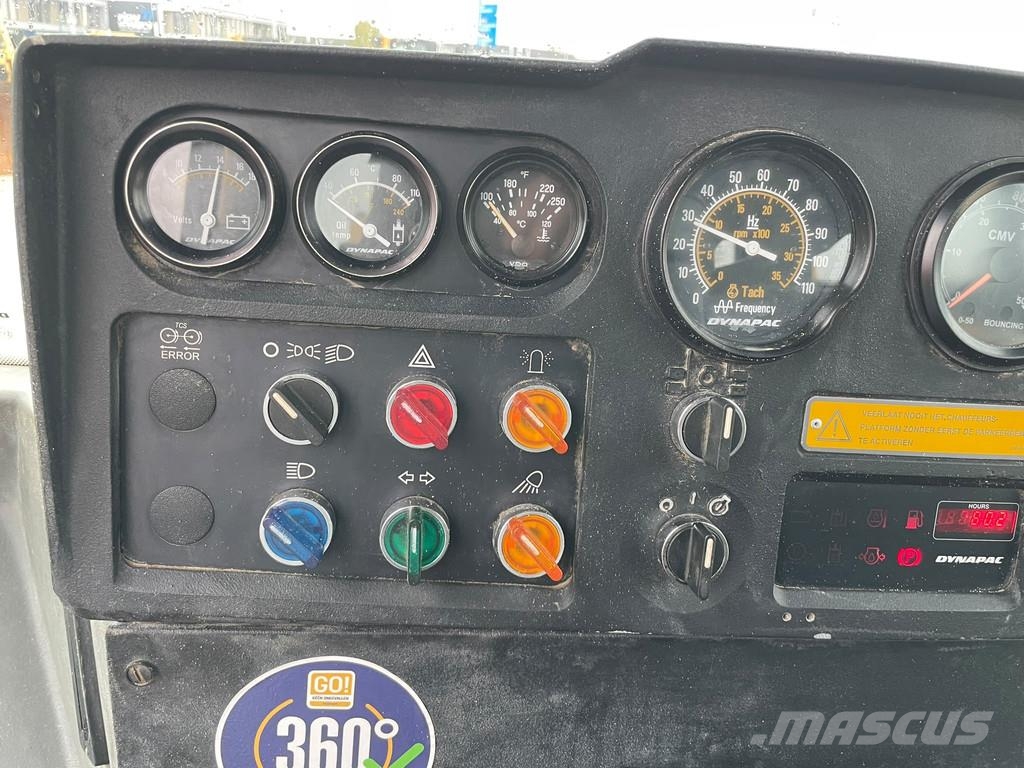 Dynapac CA302D Ühe trumliga rullid