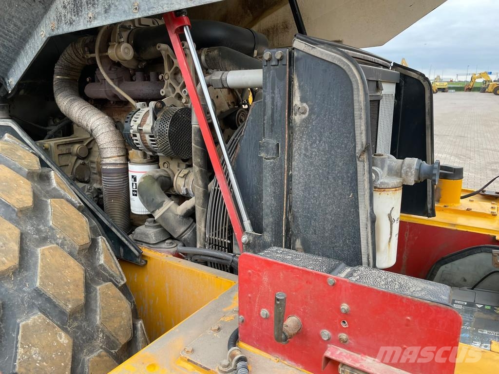Dynapac CA302D Ühe trumliga rullid