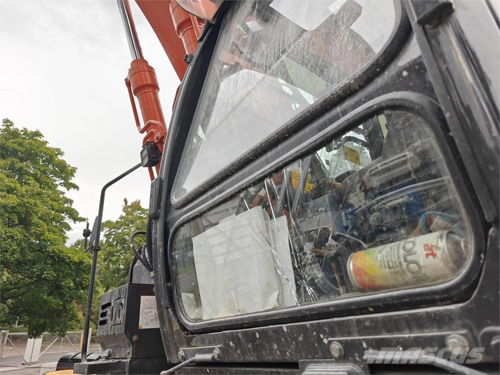 Hitachi ZX 225 USRL-5 Roomikekskavaatorid
