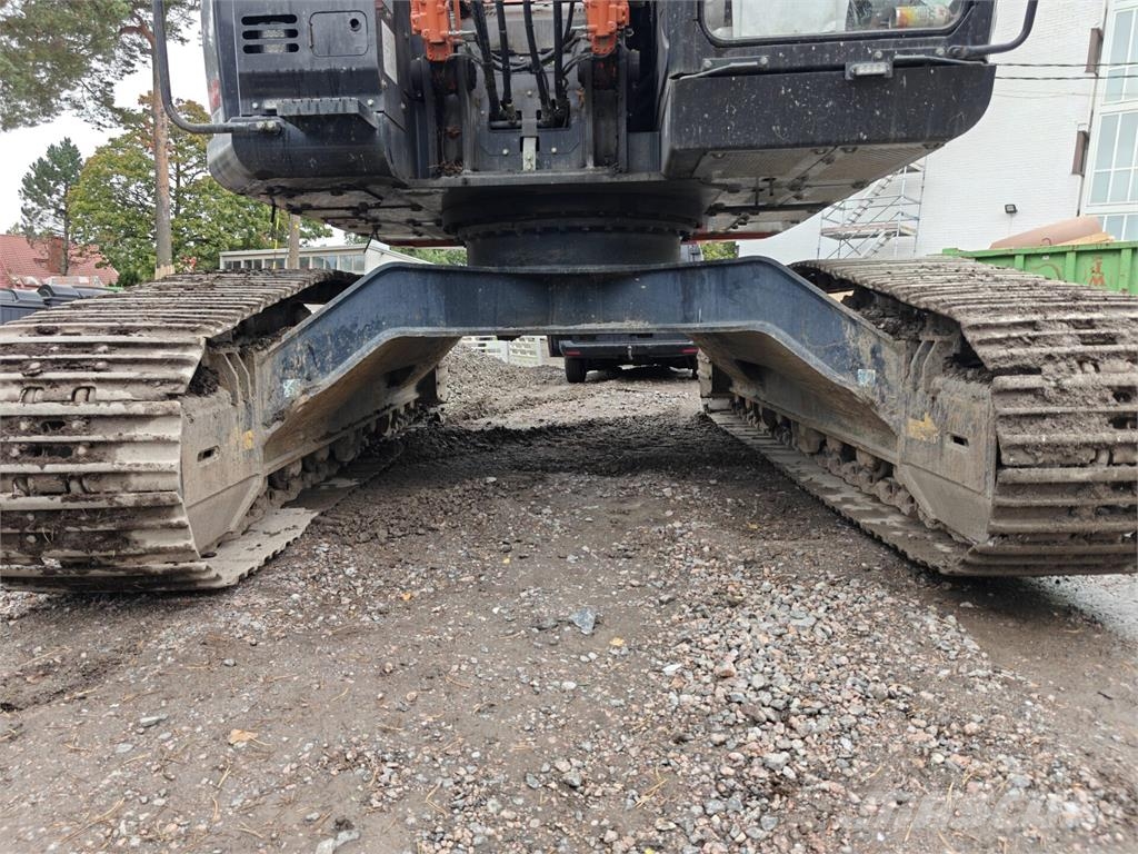 Hitachi ZX 225 USRL-5 Roomikekskavaatorid
