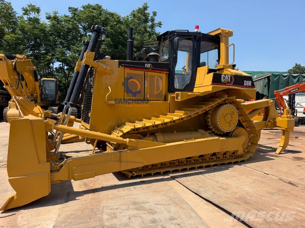 CAT D 8 R ブルドーザー