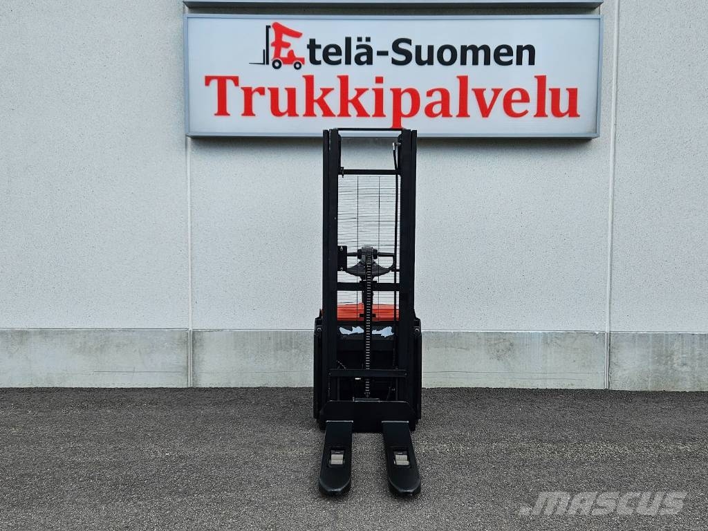 Toyota SWE 120L Pinkkari Deichselstapler