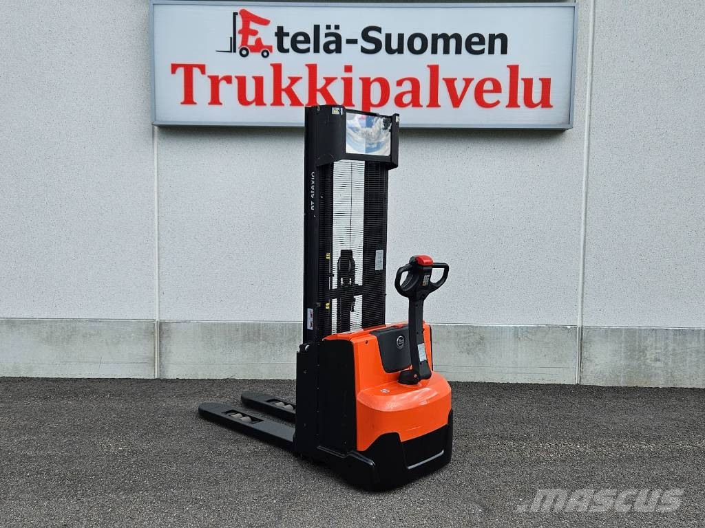 Toyota SWE 120L Pinkkari Deichselstapler