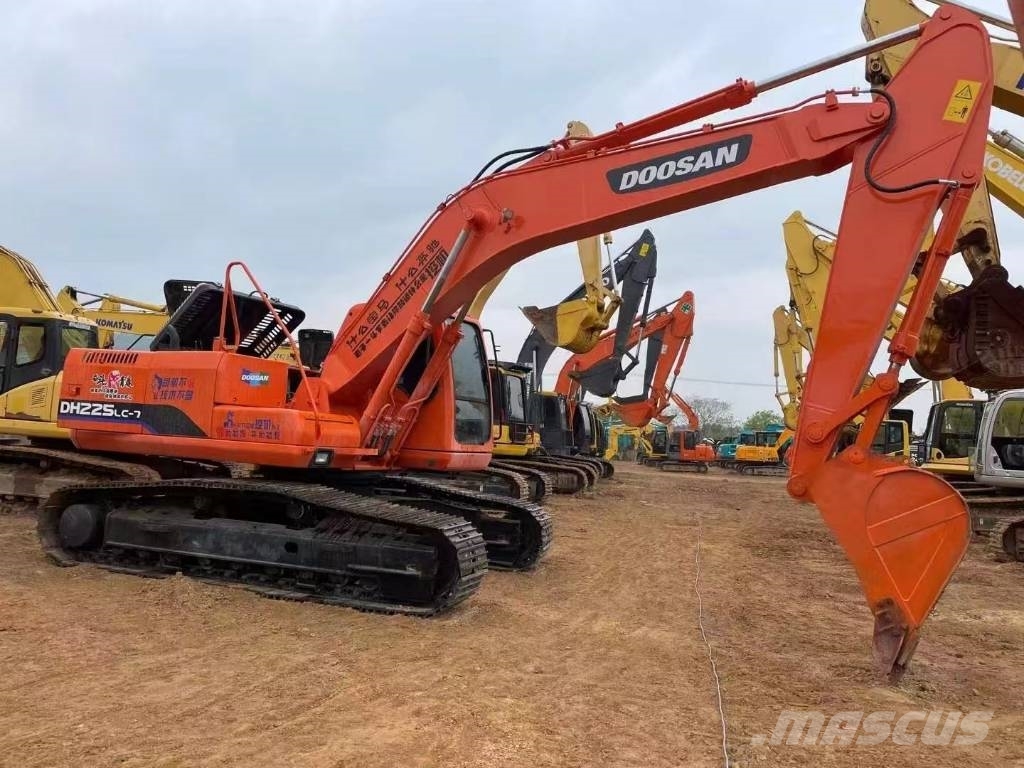 Doosan 220-7 Excavadoras sobre orugas