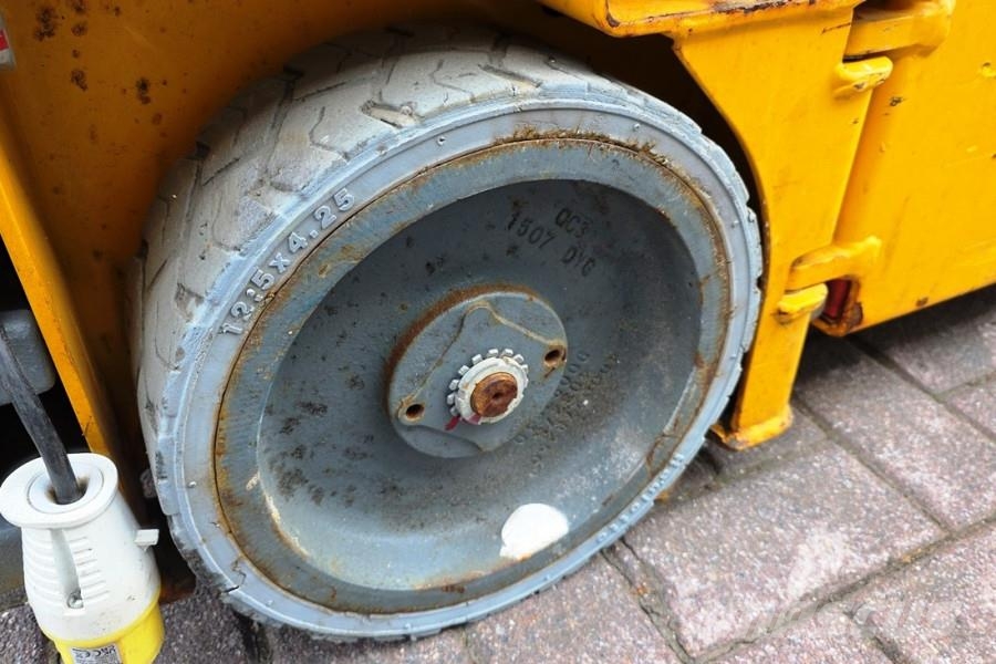 Haulotte Optimum 8 Electric, 7.77m Working Height, 230kg Ca Schaarhoogwerkers