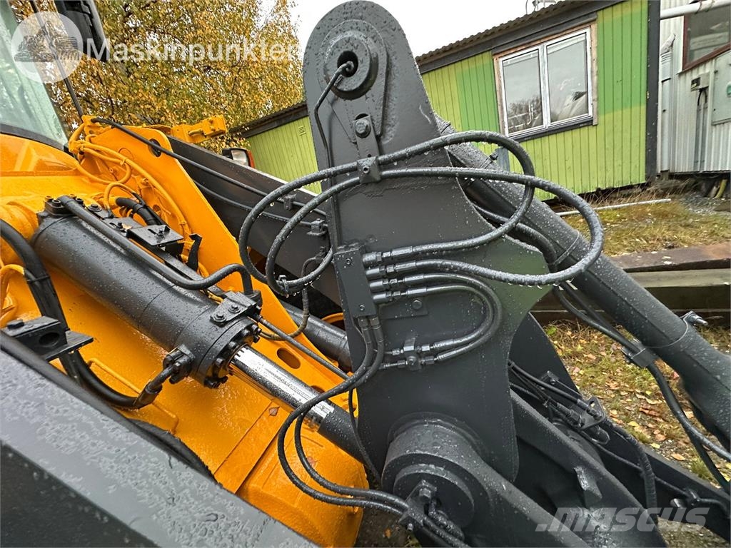 Volvo L70F Riteņu buldozeri