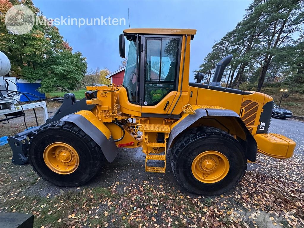 Volvo L70F Riteņu buldozeri