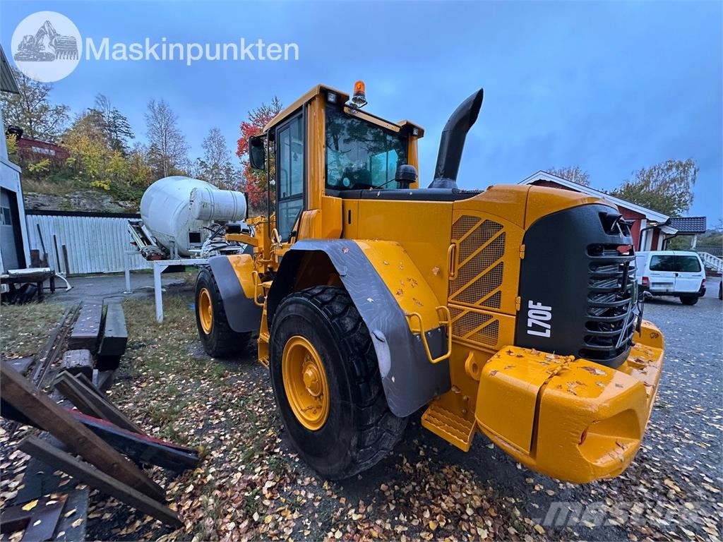 Volvo L70F Riteņu buldozeri