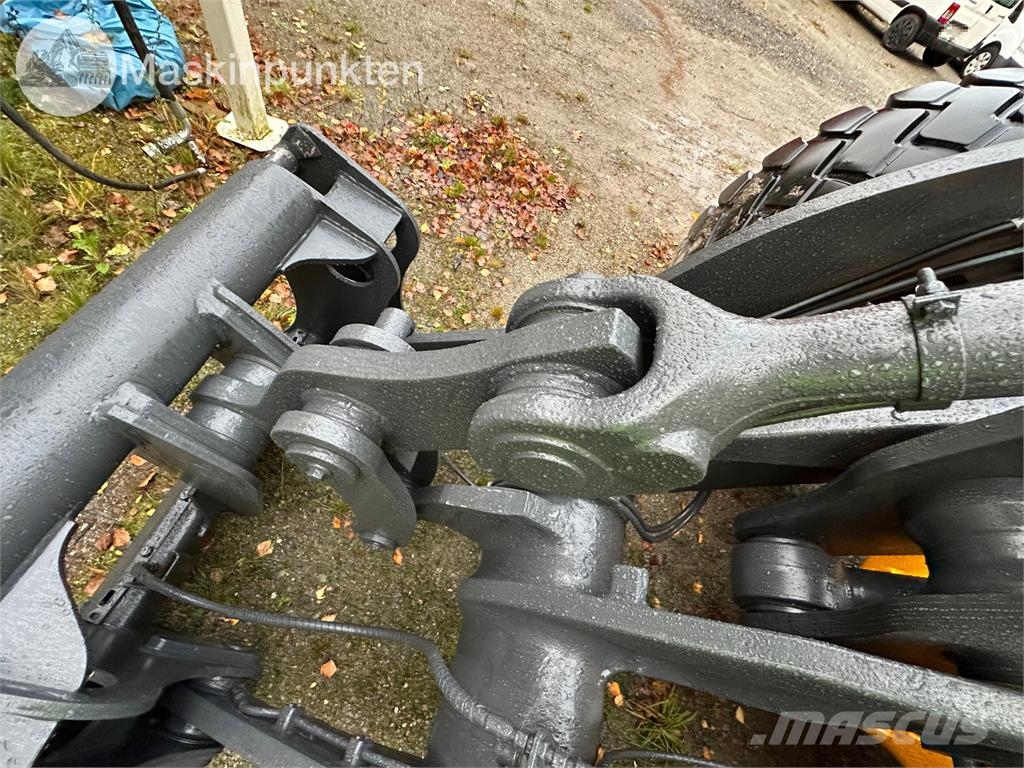 Volvo L70F Riteņu buldozeri