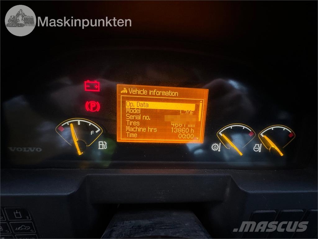 Volvo L70F Riteņu buldozeri