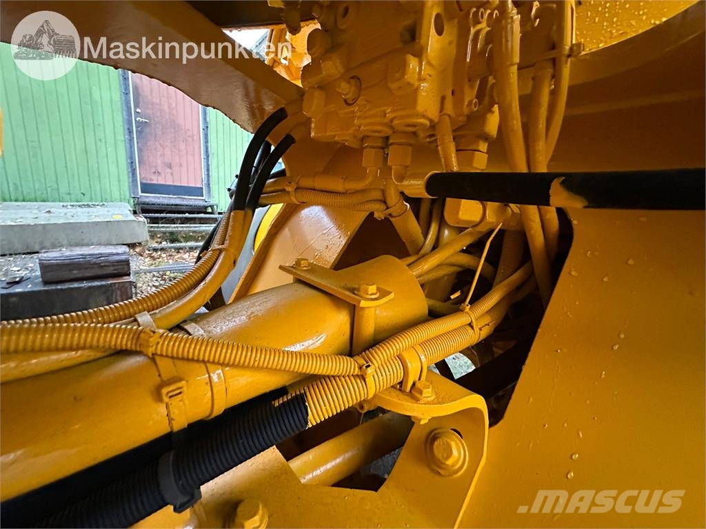 Volvo L70F Riteņu buldozeri
