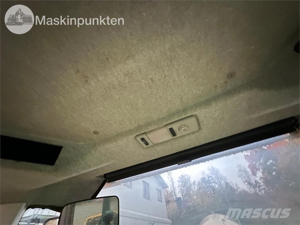 Volvo L70F Riteņu buldozeri
