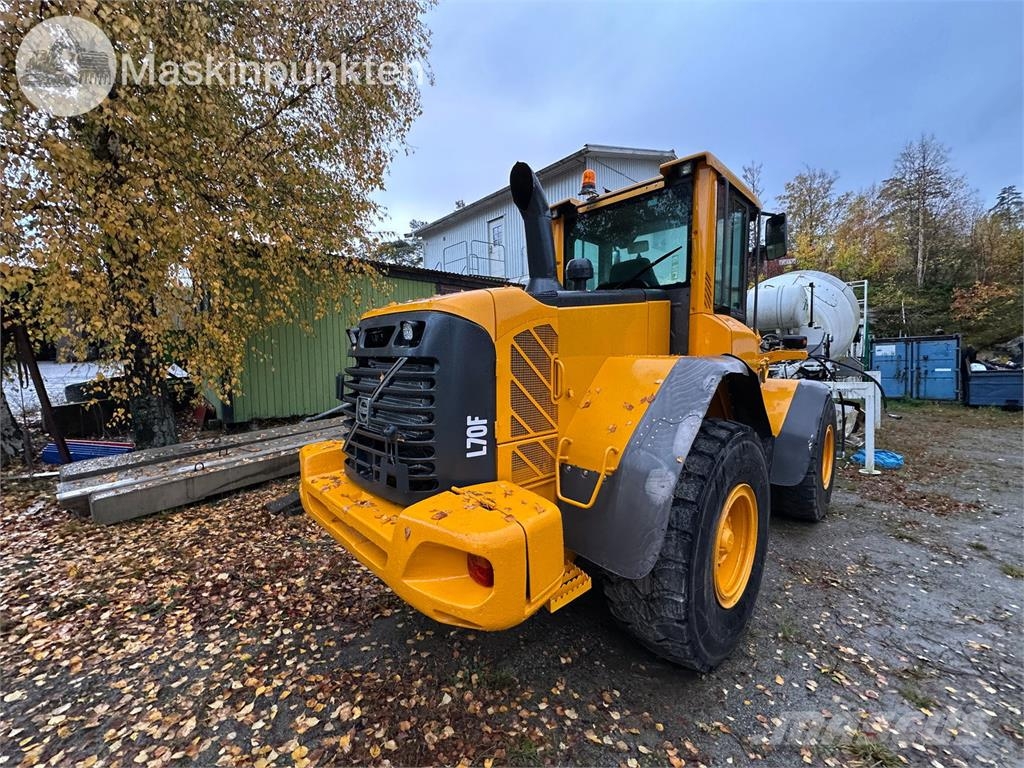 Volvo L70F Riteņu buldozeri