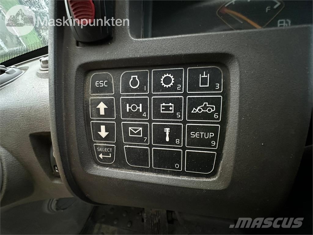 Volvo L70F Riteņu buldozeri