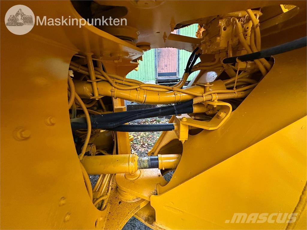Volvo L70F Riteņu buldozeri