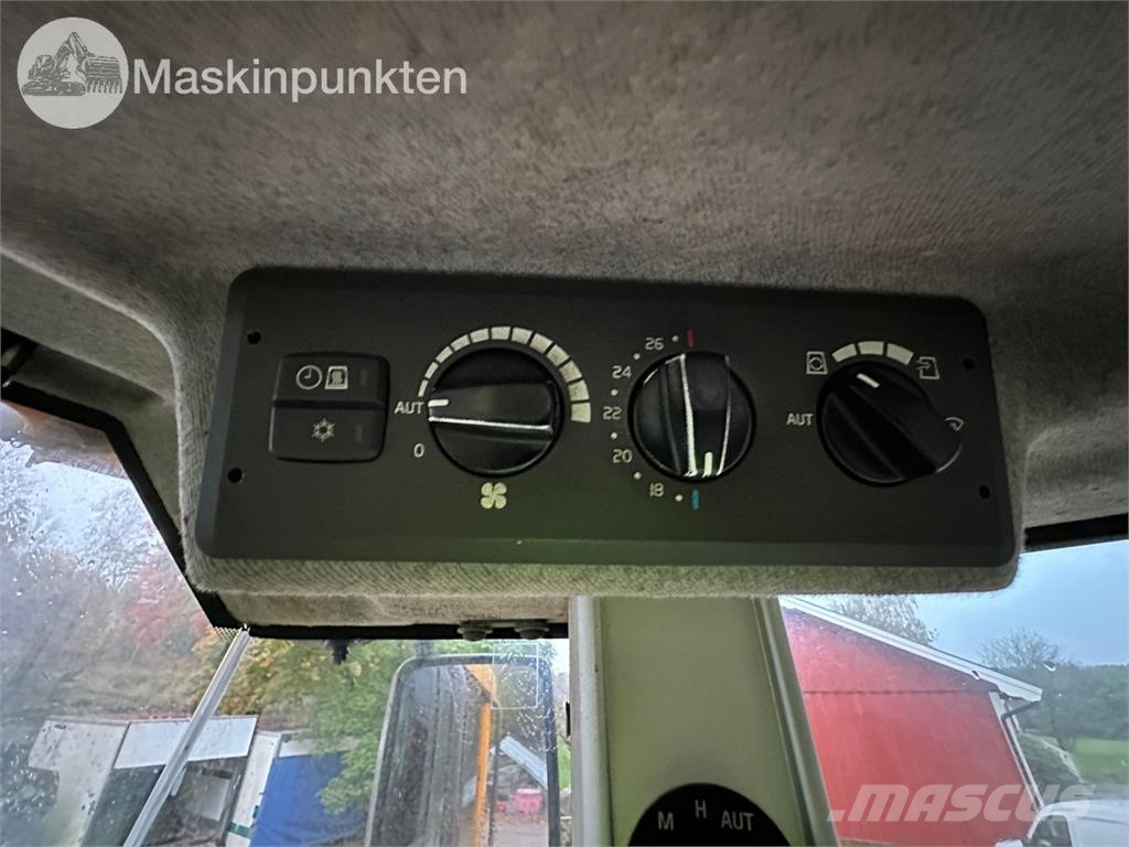 Volvo L70F Riteņu buldozeri
