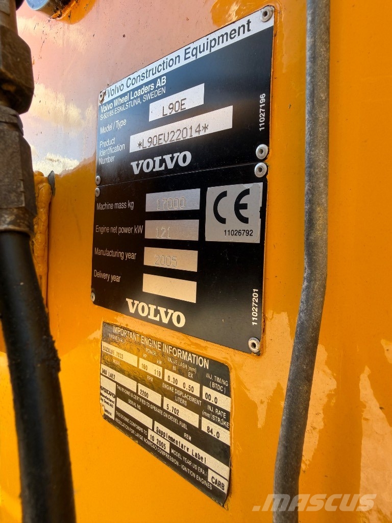 Volvo L 90 E Gumikerekes homlokrakodók