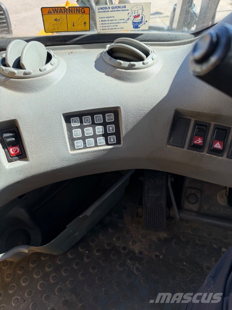 Volvo L 90 E Gumikerekes homlokrakodók