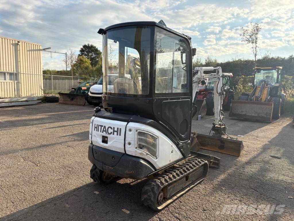 Hitachi ZX 18-3 CLR Mini bagri <7t