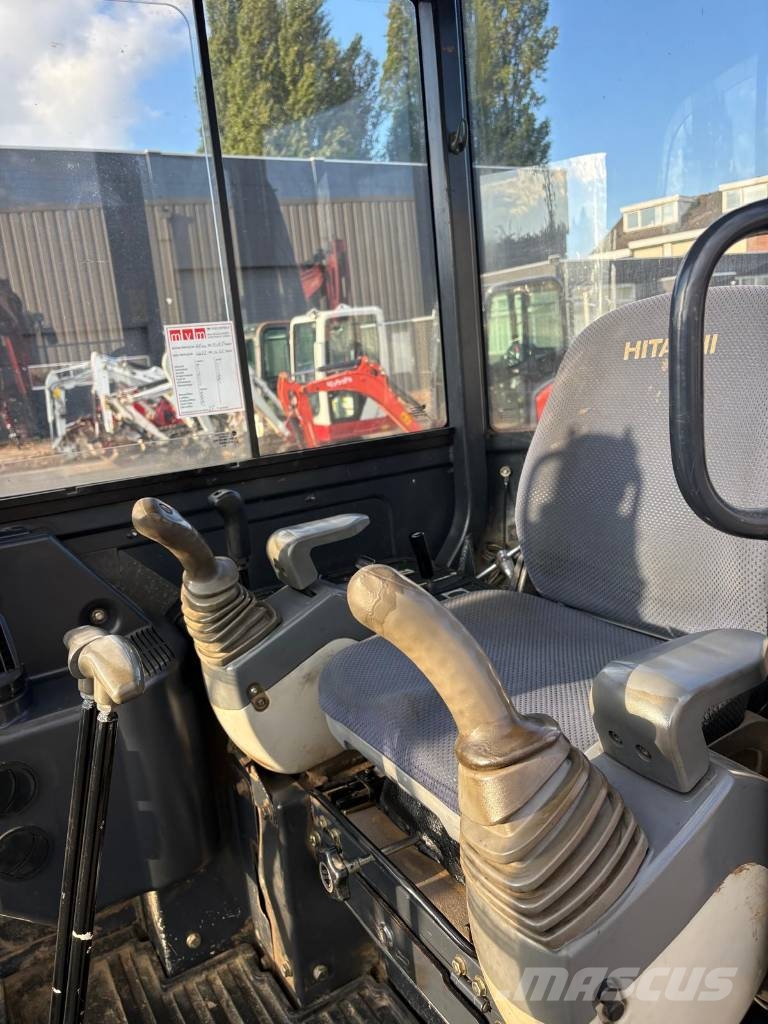Hitachi ZX 18-3 CLR Mini bagri <7t