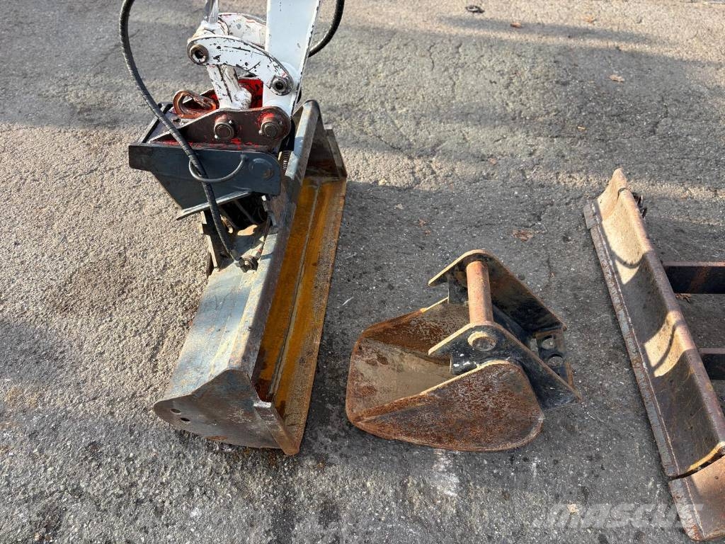 Hitachi ZX 18-3 CLR Mini bagri <7t