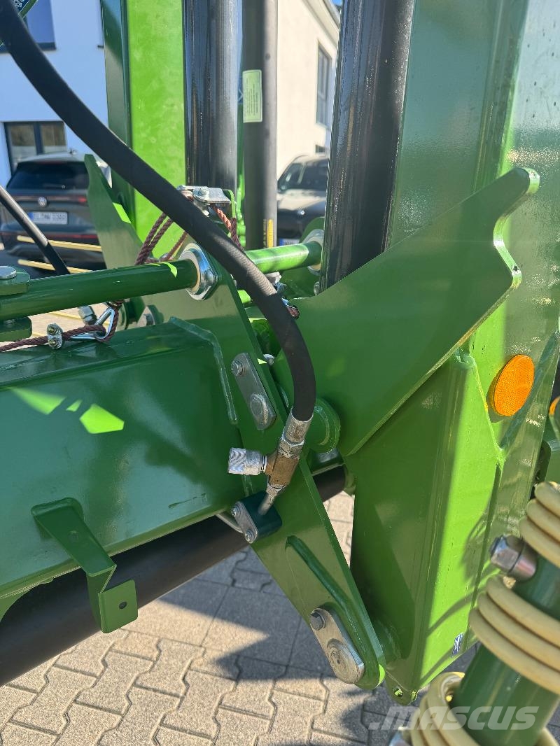 Krone SWADRO TC 680 Kendi yürür saman makinaları