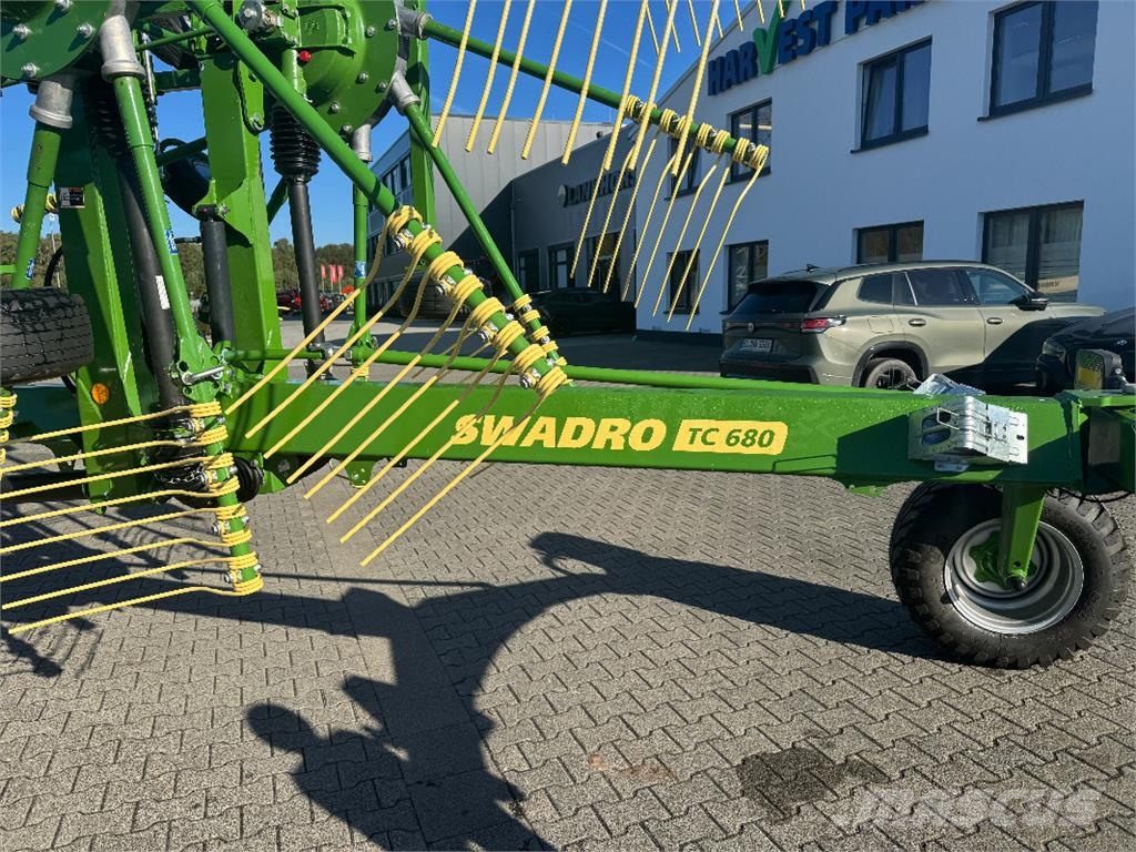 Krone SWADRO TC 680 Kendi yürür saman makinaları