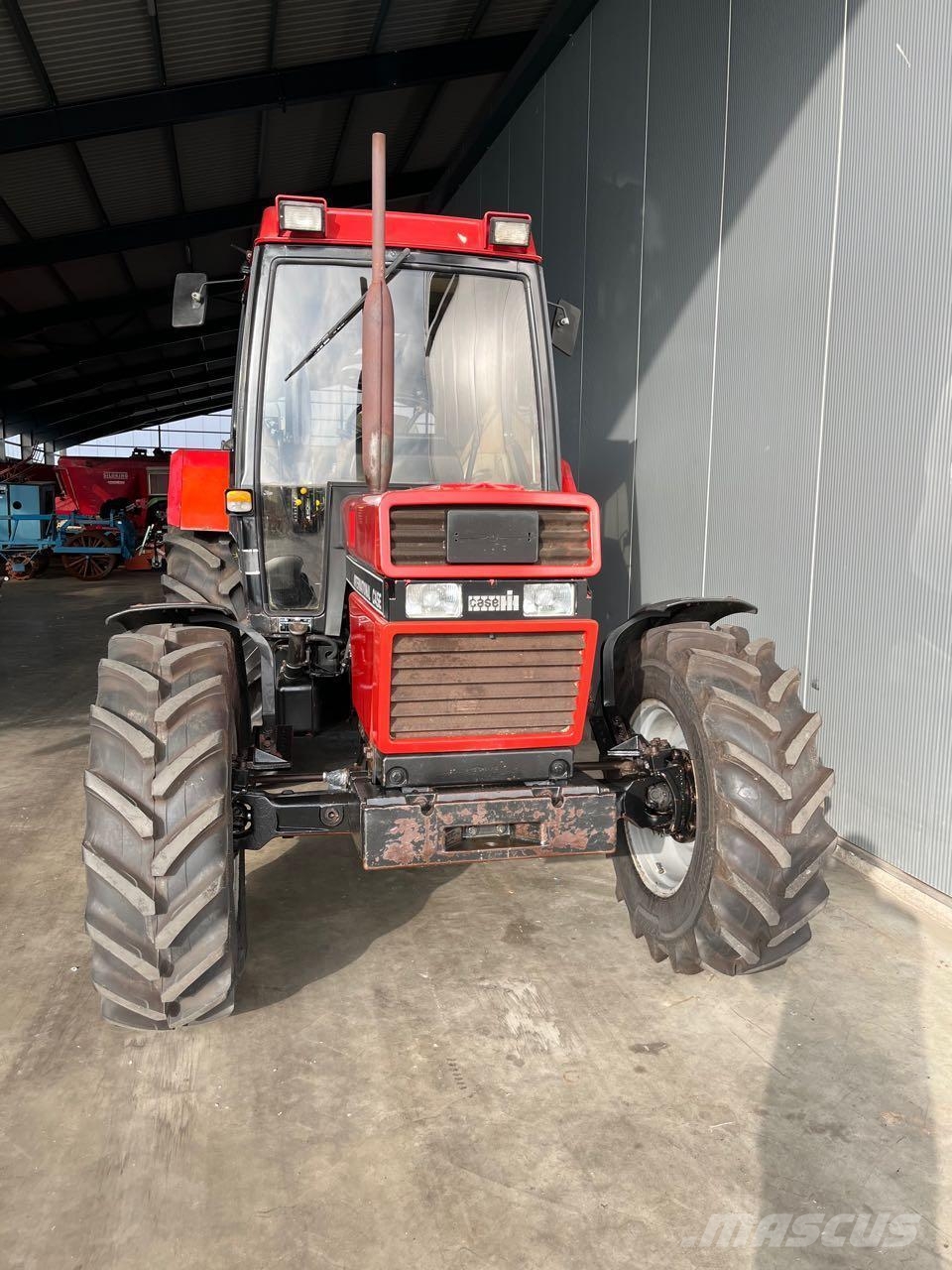 Case IH 844 XLA トラクター
