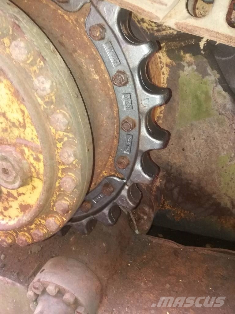 CAT D 4 H بلدوزرات مجنزرة