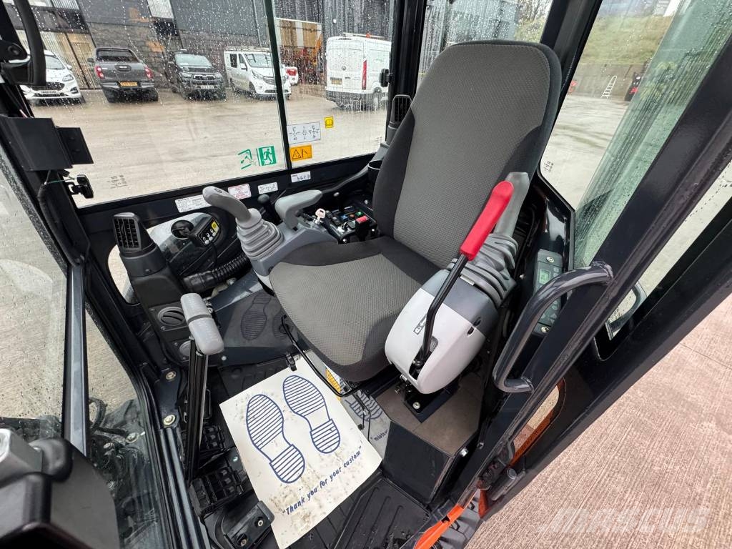 Hitachi ZX 26 U-6 CLR حفارات صغيرة أقل من 7 طن (حفارات صغيرة)