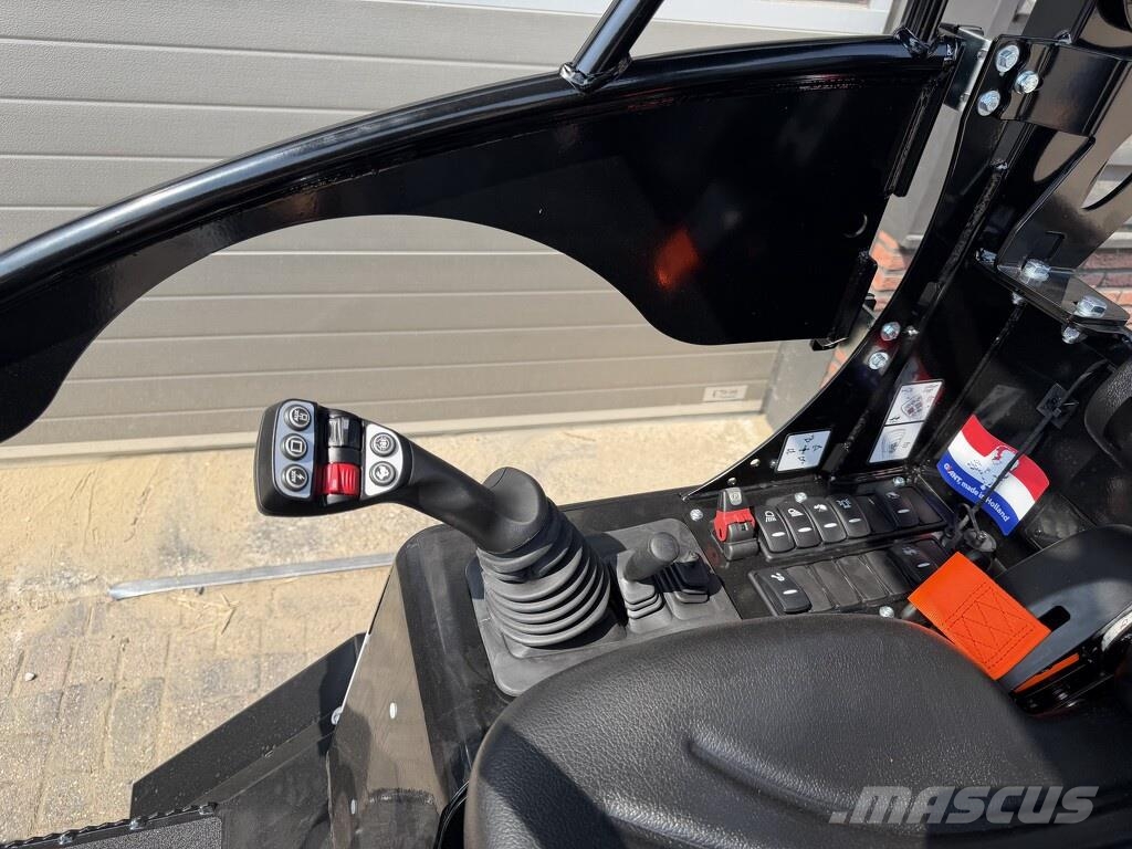 GiANT G2700 X-TRA HD+ minishovel NIEUW BLACK EDITION tan لوادر بعجل