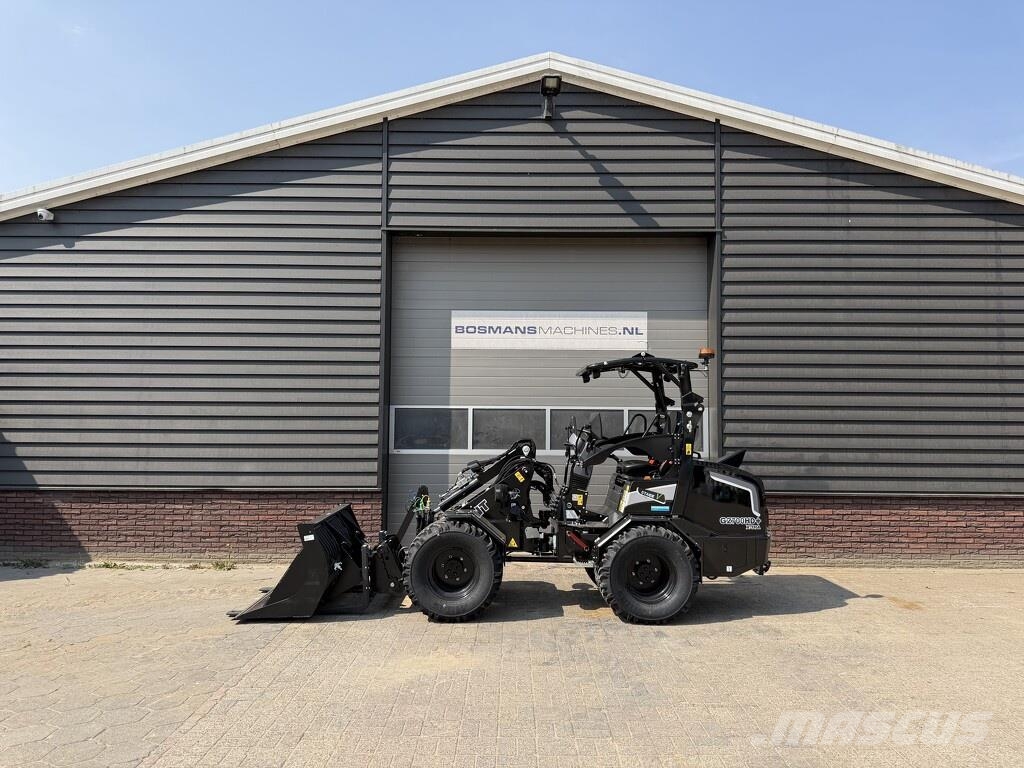 GiANT G2700 X-TRA HD+ minishovel NIEUW BLACK EDITION tan لوادر بعجل