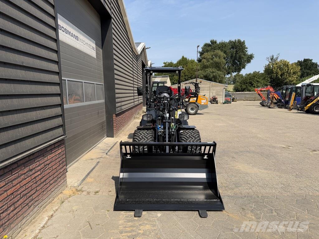 GiANT G2700 X-TRA HD+ minishovel NIEUW BLACK EDITION tan لوادر بعجل