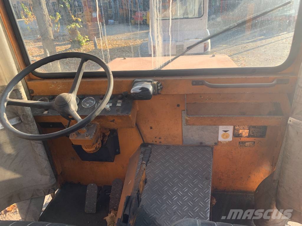 Rofan Z44 V-1965 EO Lentokenttien kalusto