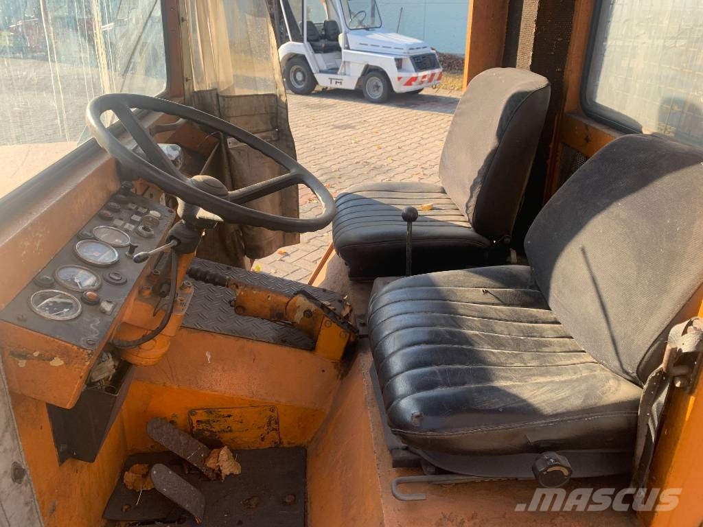 Rofan Z44 V-1965 EO Lentokenttien kalusto