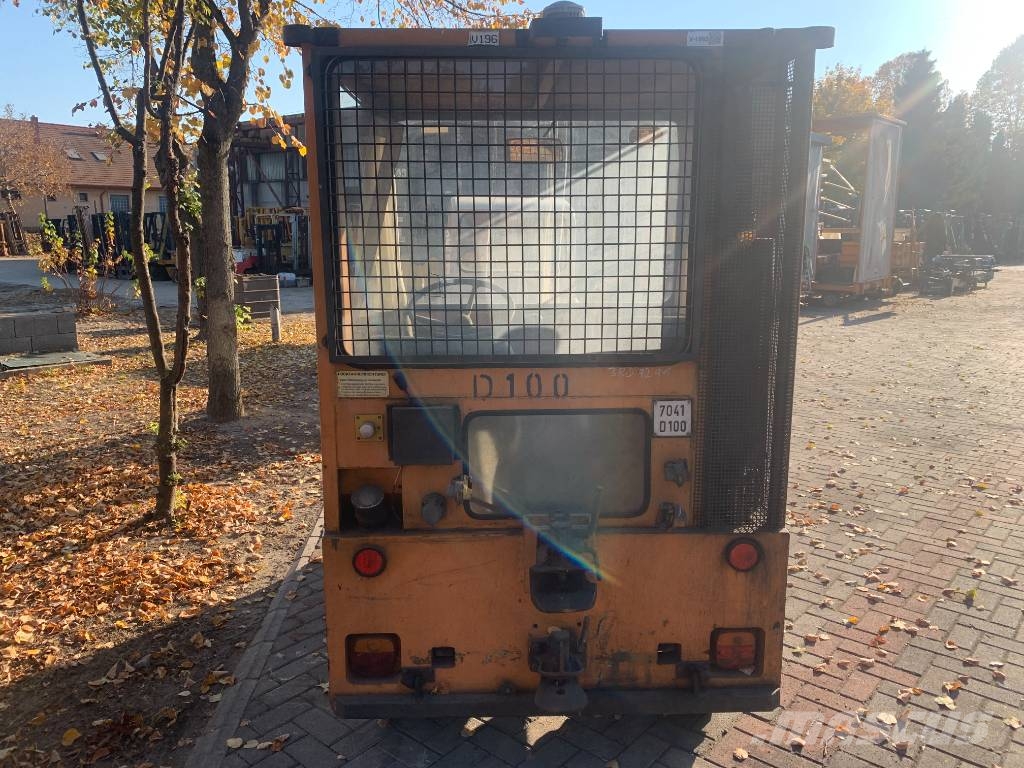 Rofan Z44 V-1965 EO Lentokenttien kalusto