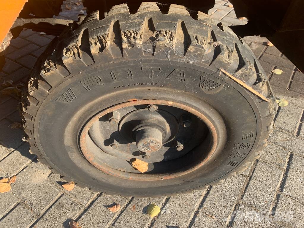 Rofan Z44 V-1965 EO Lentokenttien kalusto