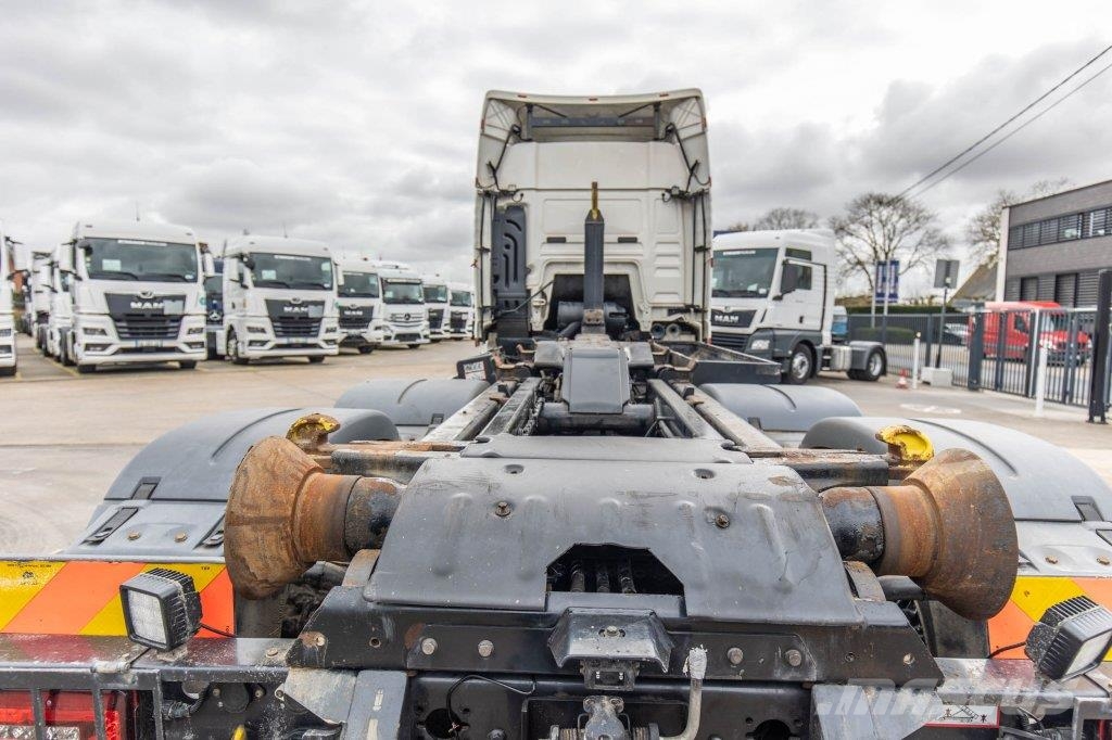 MAN TGS 26.460 BL-6x4H Vrachtwagen met containersysteem