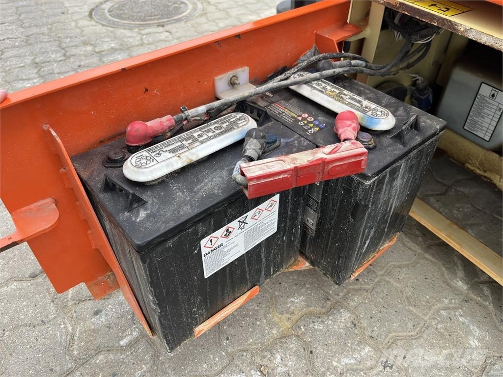 JLG 1230ES Személyemelők
