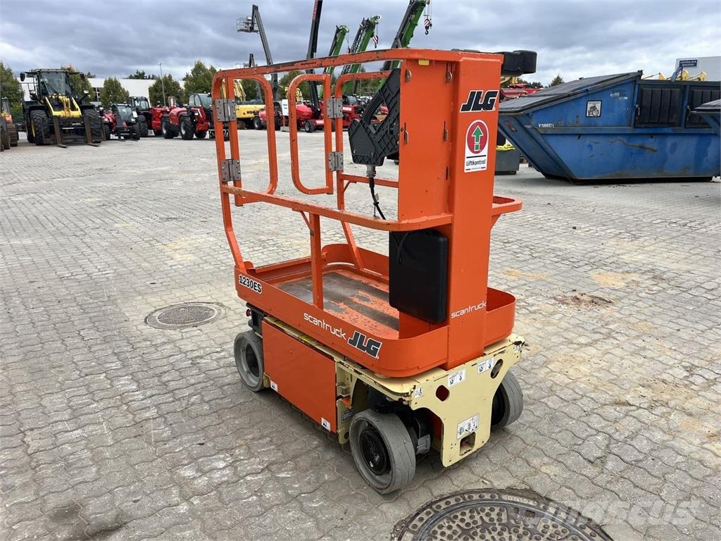 JLG 1230ES Személyemelők