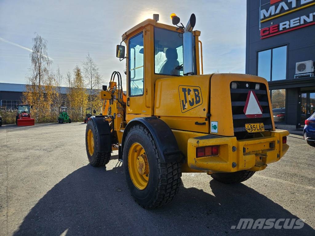 JCB 411 Iekrāvēji uz riteņiem