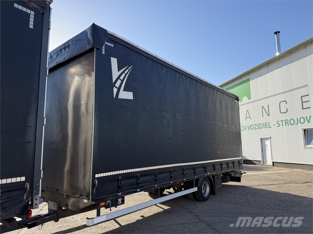 Mercedes-Benz Atego VIN 770 048 篷布卡車