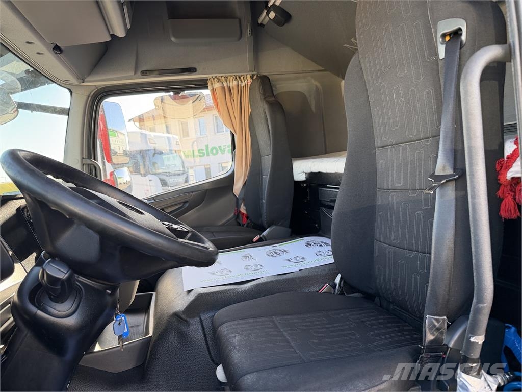 Mercedes-Benz Atego VIN 770 048 篷布卡車