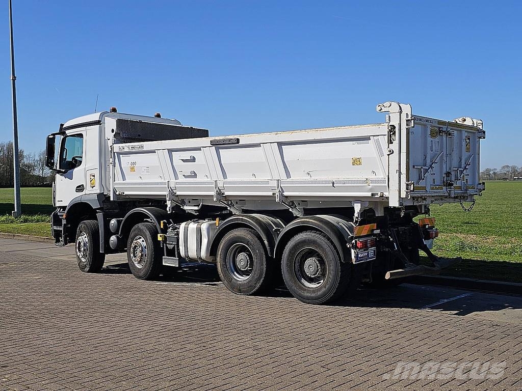 Mercedes-Benz AROCS 3246 Camion benne