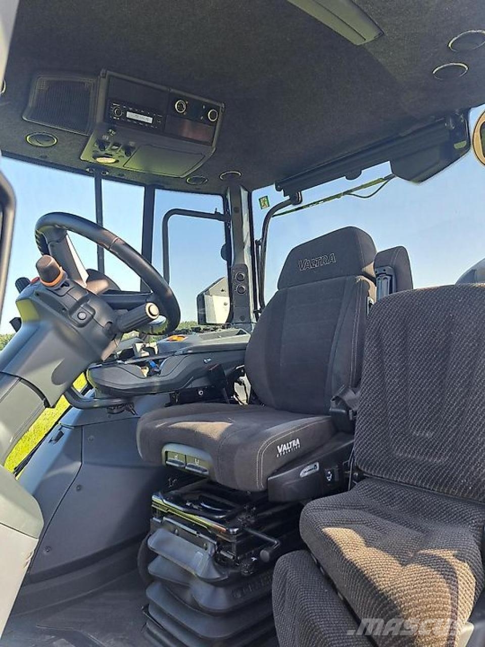 Valtra Q305 Tratores