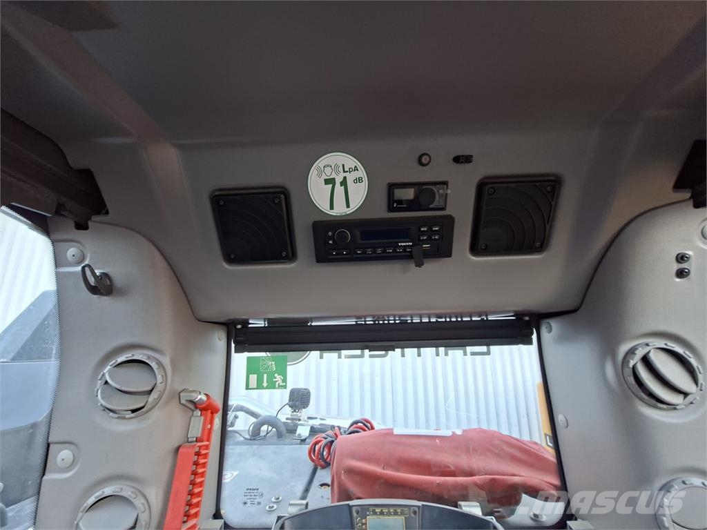 Volvo ECR145EL Telakaivukoneet