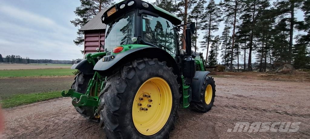 John Deere 6130 R Traktoren