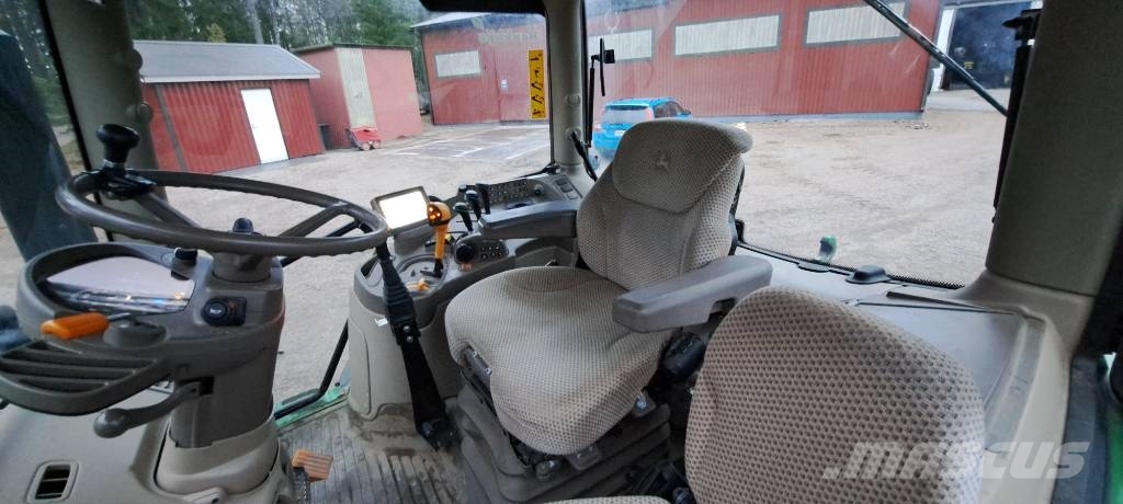 John Deere 6130 R Traktoren