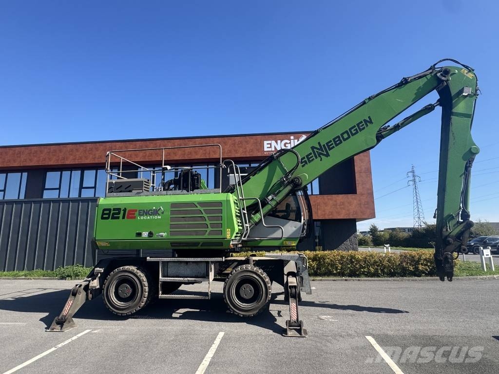 Sennebogen 821 E Excavadoras de ruedas